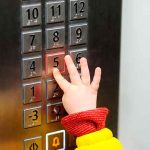 Правила поведения детей в лифте