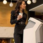 В-польском-отеле-лифты-Otis-интегрируются-с-роботом-курьером_